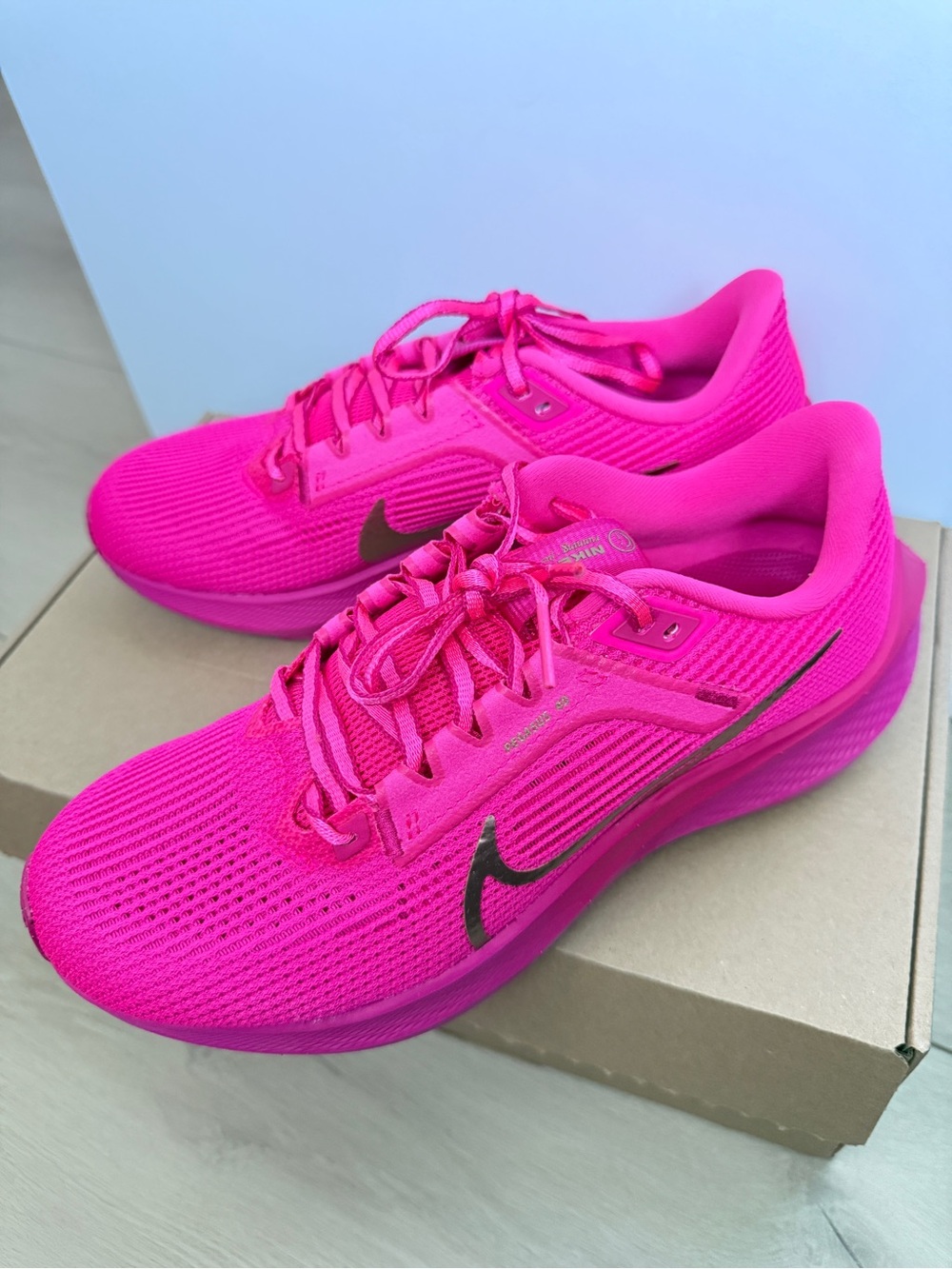 Brand New Nike Air Zoom Pegasus 40 Fierce Pink Women's Sneakers w/ Bronze Swoosh